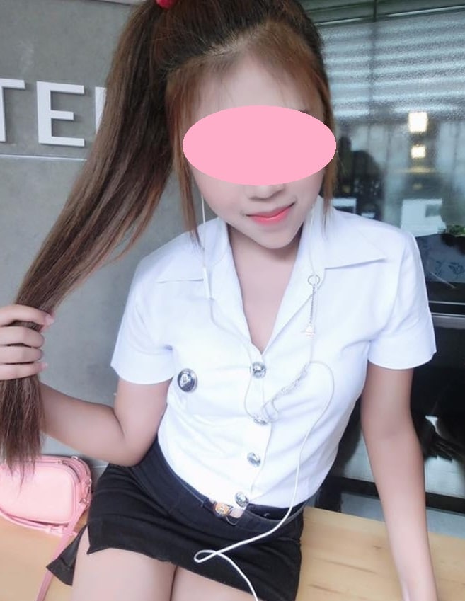 dating Thai university girl