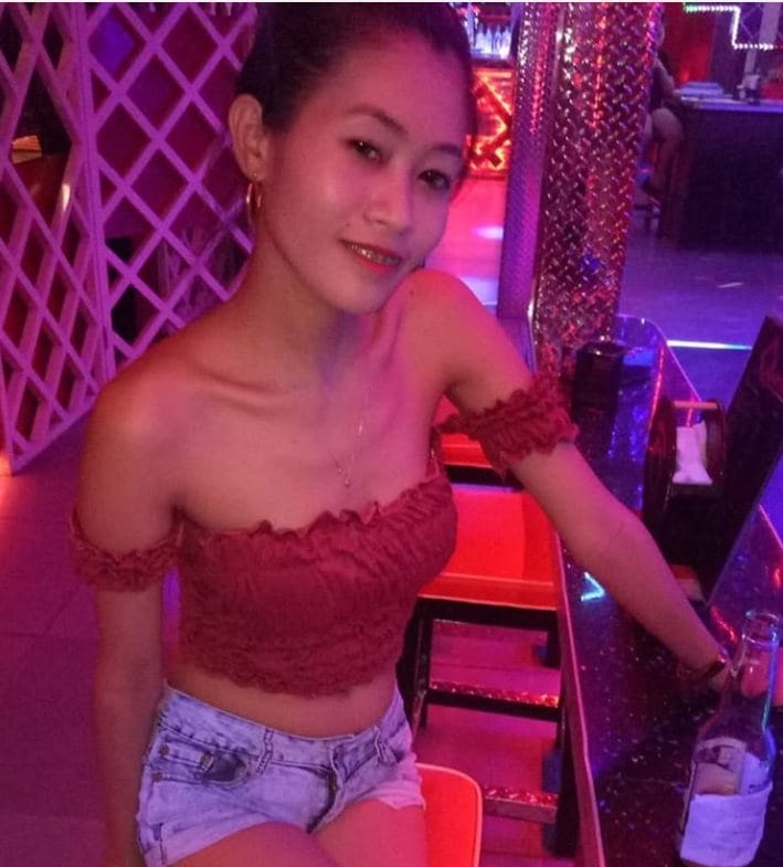 girl Filipina pics bar