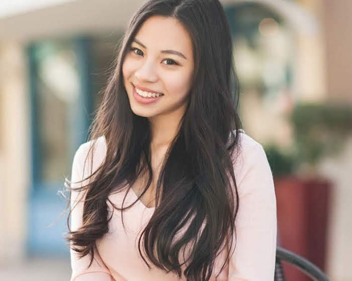 Meet Asian Women Online – A Complete Guide