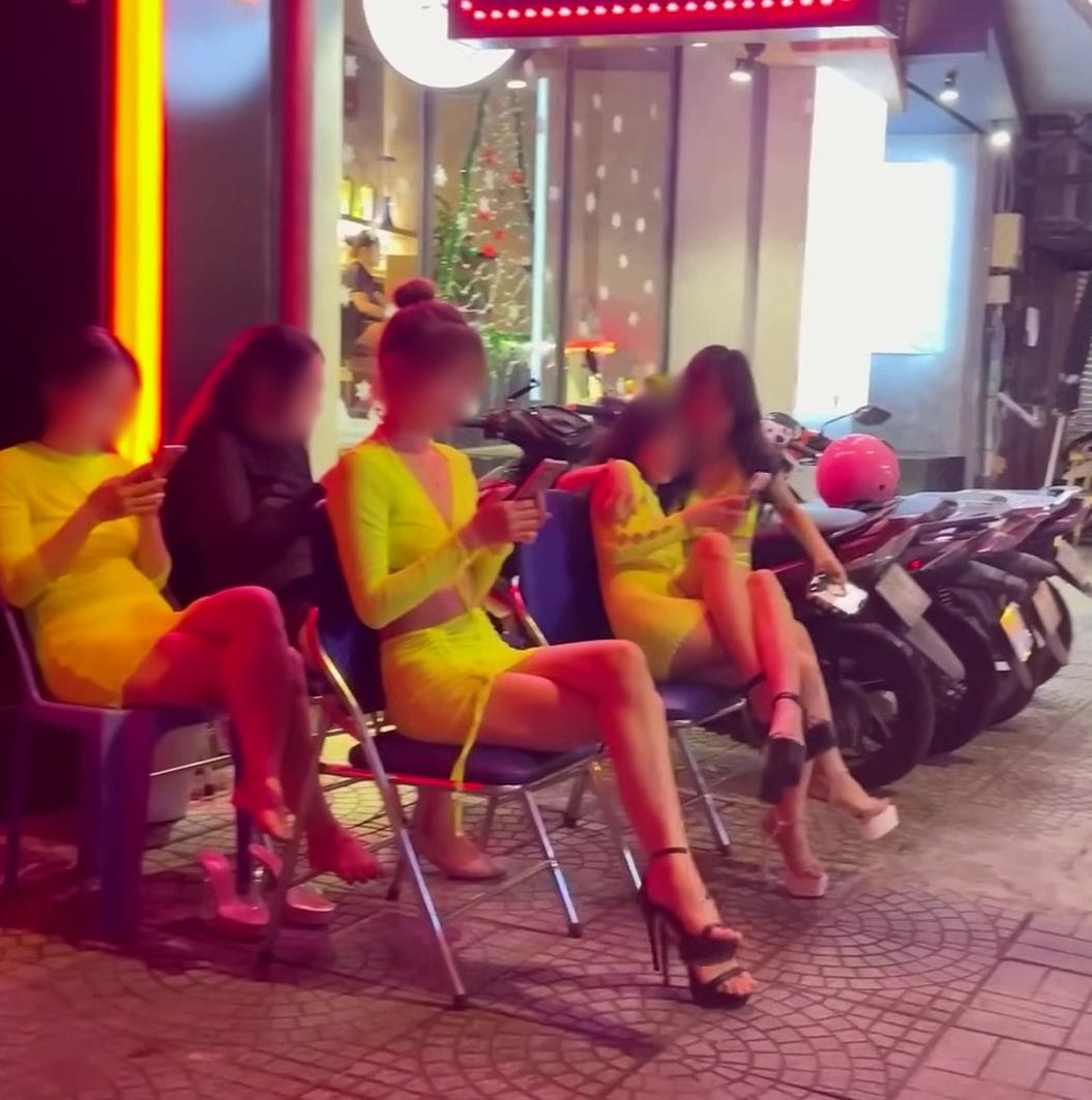 Bar Girls in Beijing