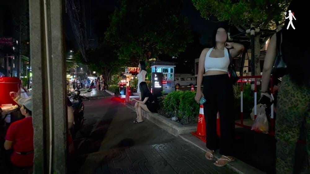 Full-Time Freelancer Girls in Asia