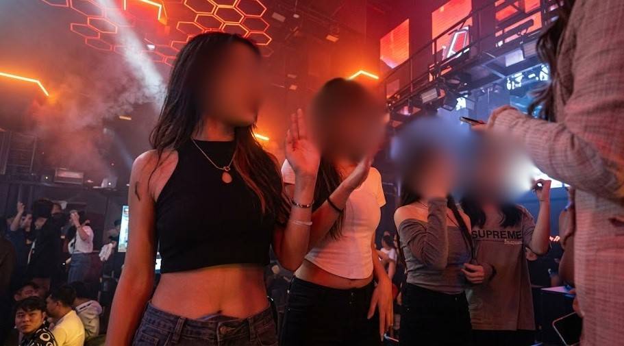 Party Girls in Da Nang DTF