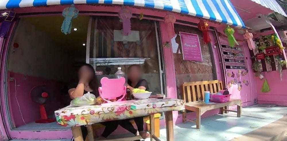 Kamphaengdin Road Horny Massage Girls
