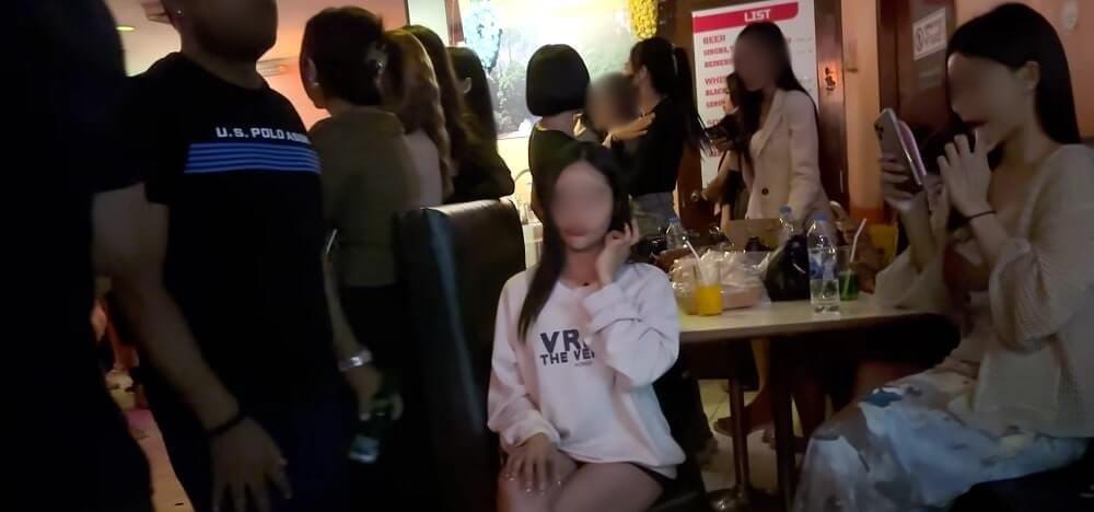 Part-Time Freelancers Girls in Asia