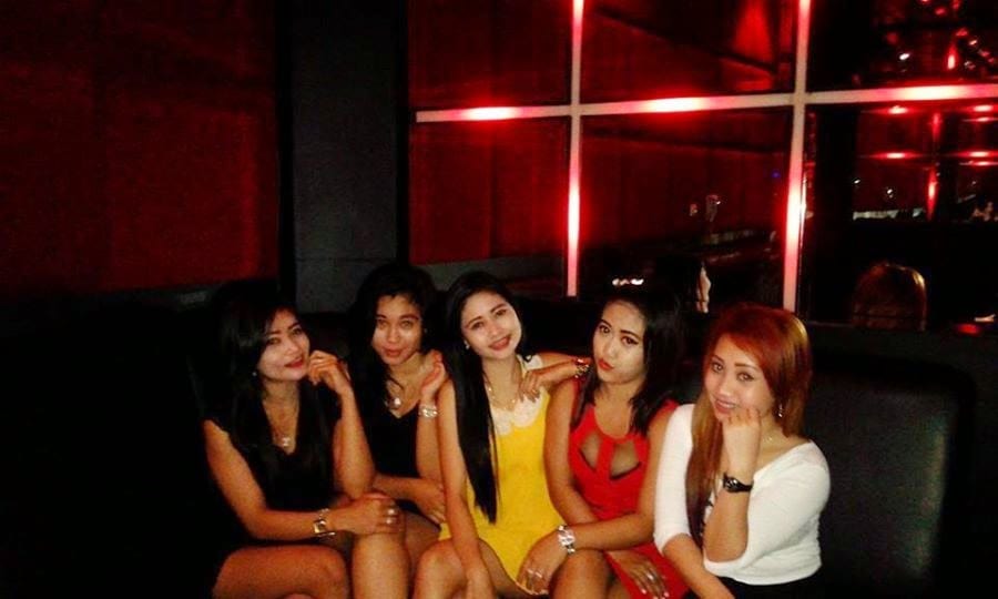 Massage girls in Batam